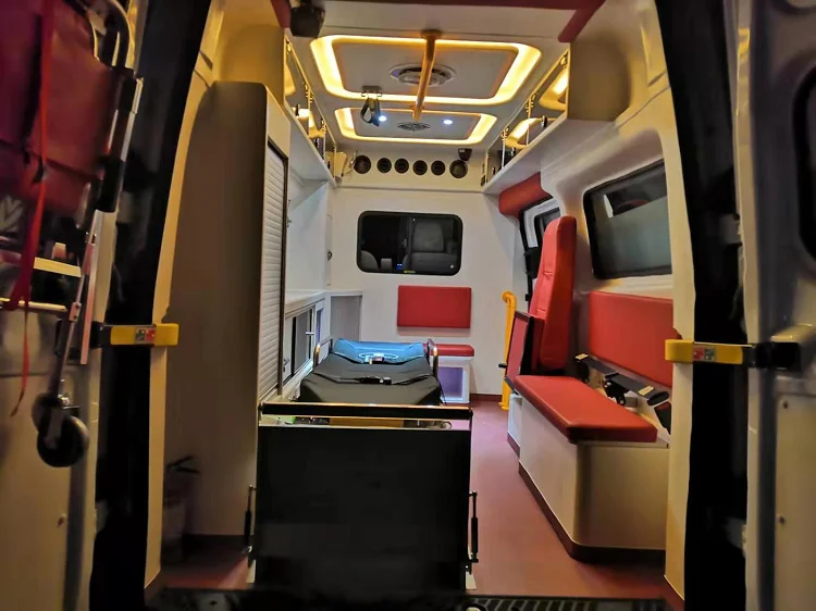 
Negative pressure ambulance Emergency cabin ambulance car 