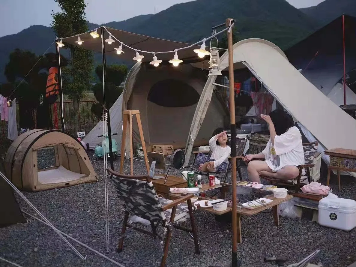 OEM suppliers outdoor glamping tent with multi rooms modern camping tents for friends families sturdy tents for camping 4 season