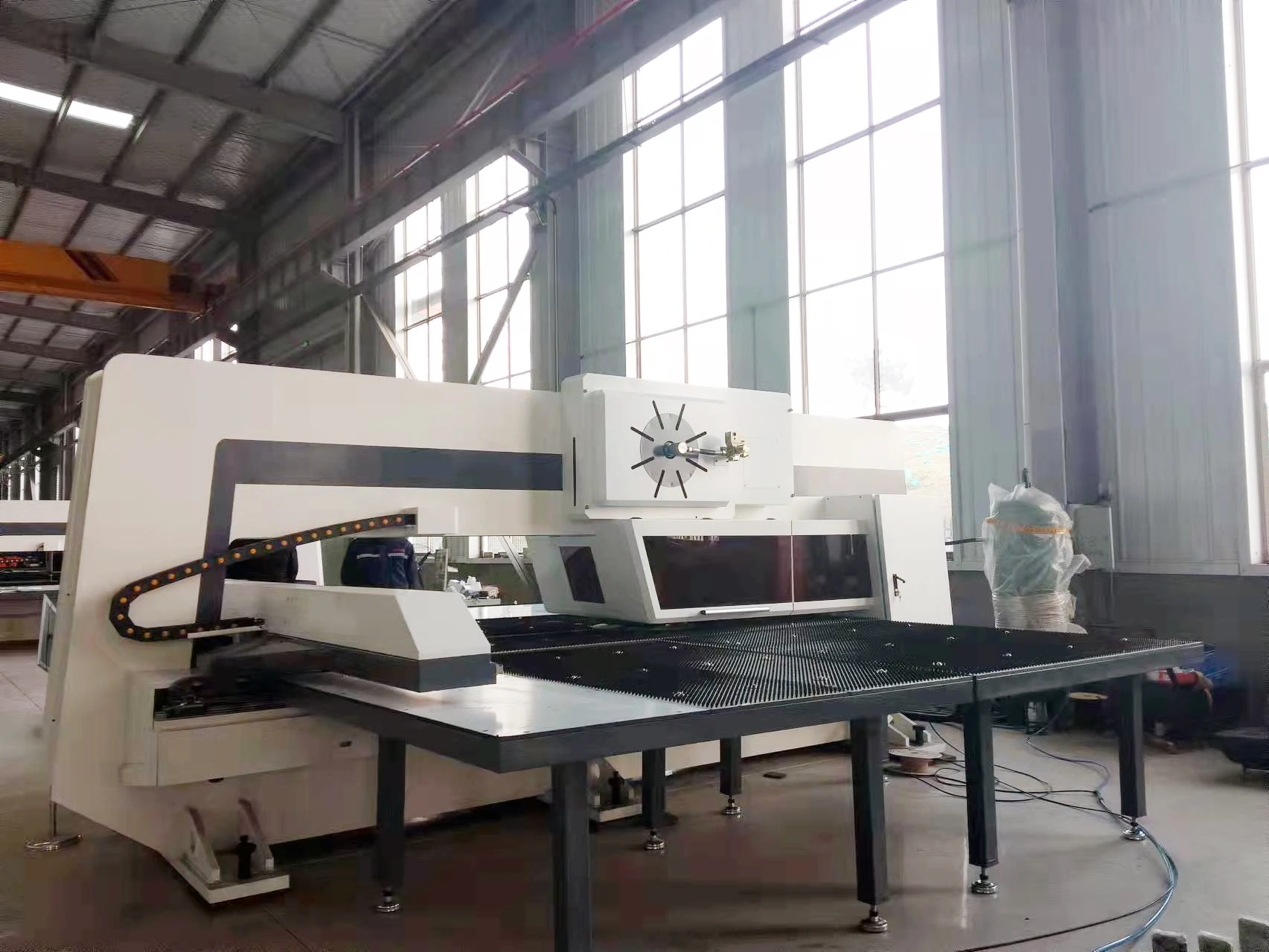 AMD Hot Sale Mechanical Type CNC Hole Perforate  Punching Eyelet Machine