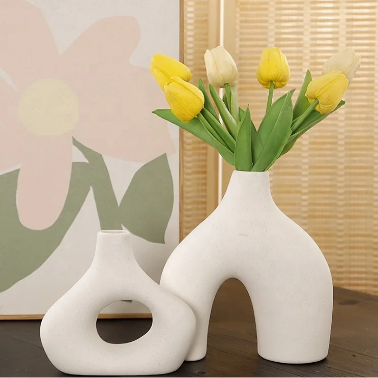 Eco-friendly high quality handmade elegant ceramic flower vases home ornament Nordic minimalism porcelain circular donut Vase