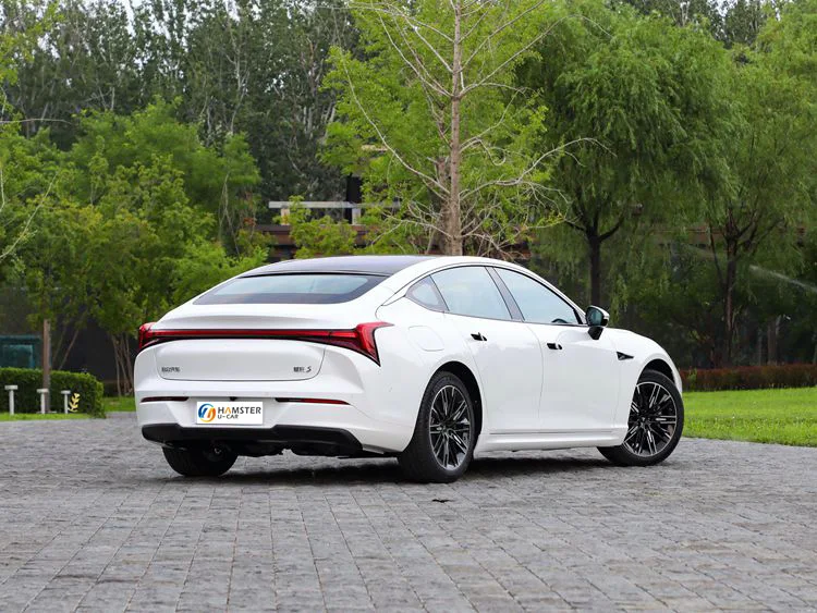 Hot sale  Neta S Luxury Fast Automobile Electric Car New Energy Vehicles Sports Car