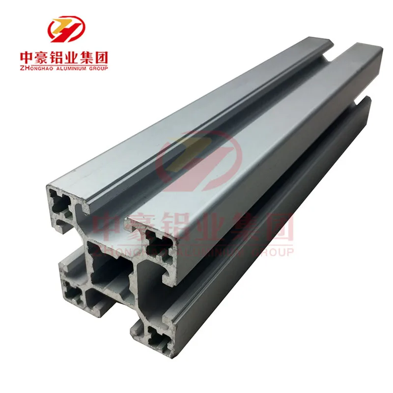 Алюминиевый профиль с отделкой фрезами алюминиевый 45x45 25x25