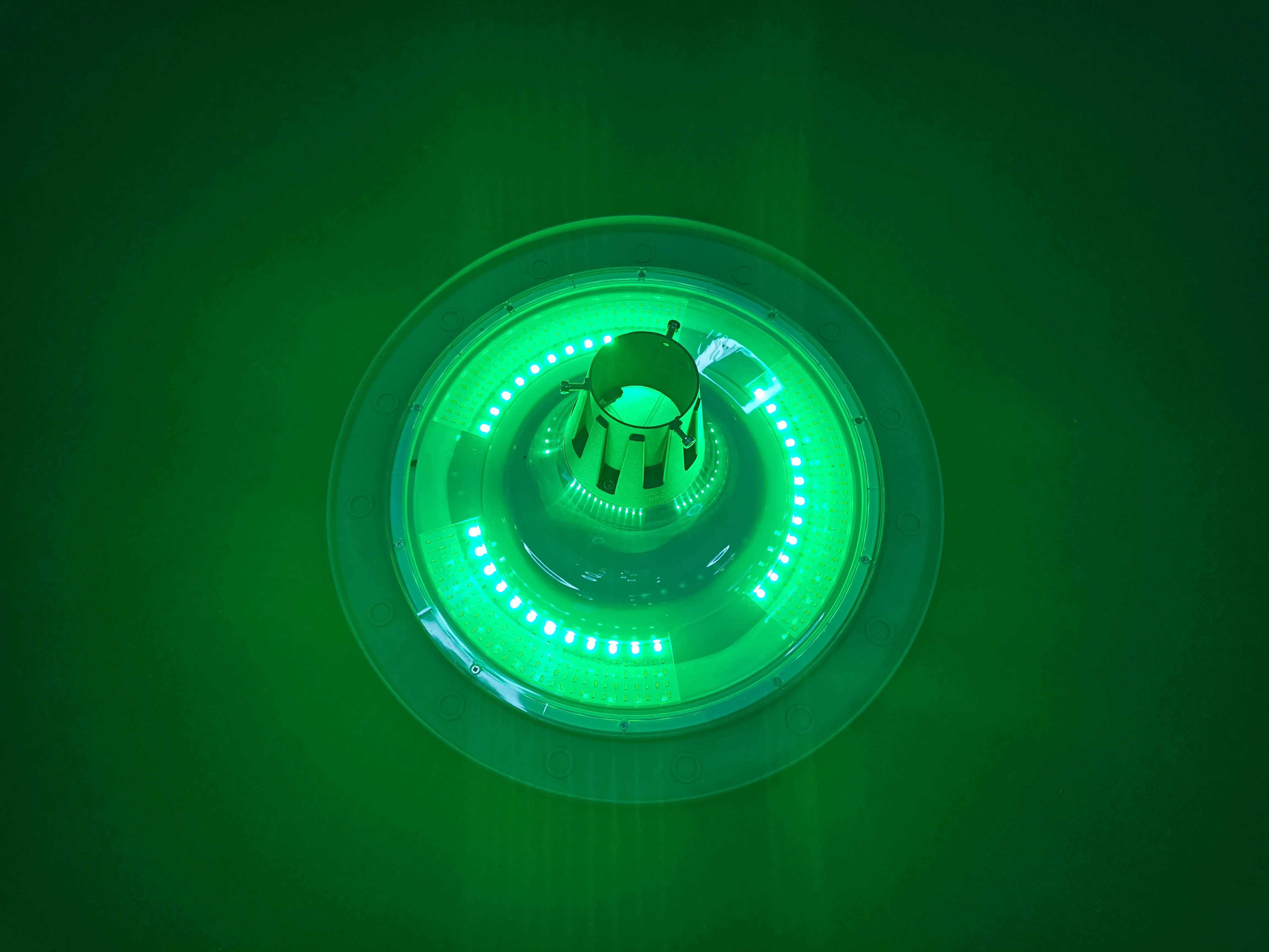 Factory wholesale circular UFO solar panel 15W led street light