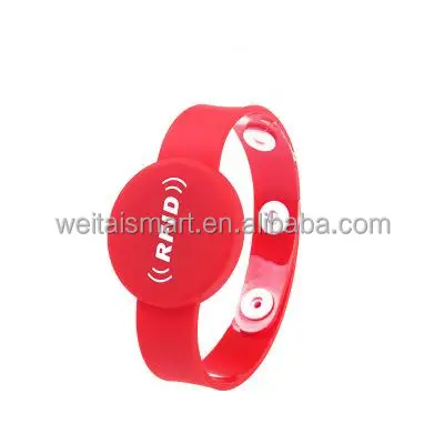 Custom Reusable Programmable RFID label tag Silicone bracelet nfc Waterproof Swimming Hotels Ntag213 Chip 1K  13.56MHZ