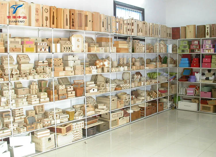 Small Decoration Coffin Shaped Packaging Box for Halloween Party Pet Burials Casket Ring Keys