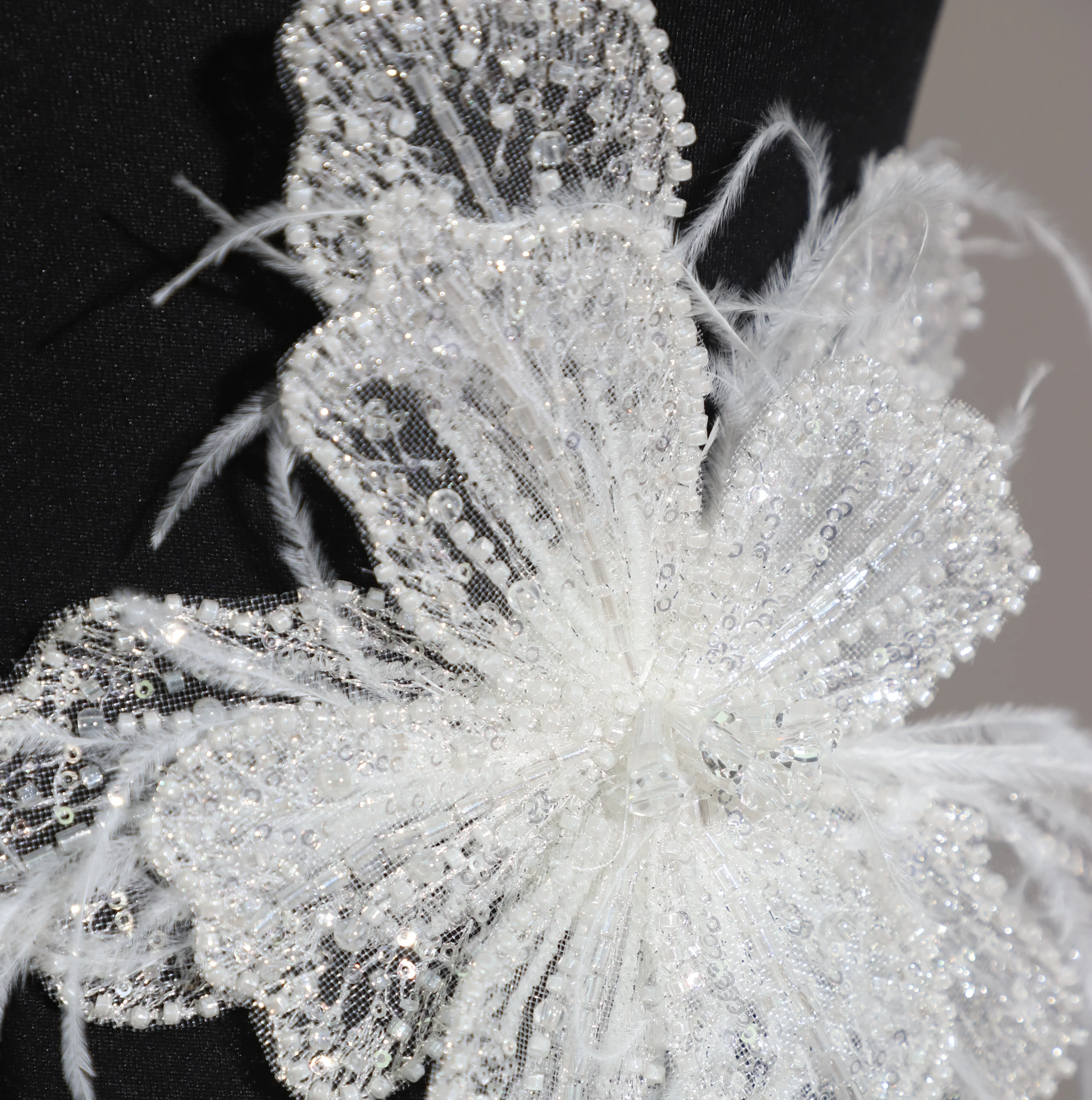 2024 New Design Ostrich Beaded Applique Bridal Dress Sequin Beads Boutique Decoration Accessories