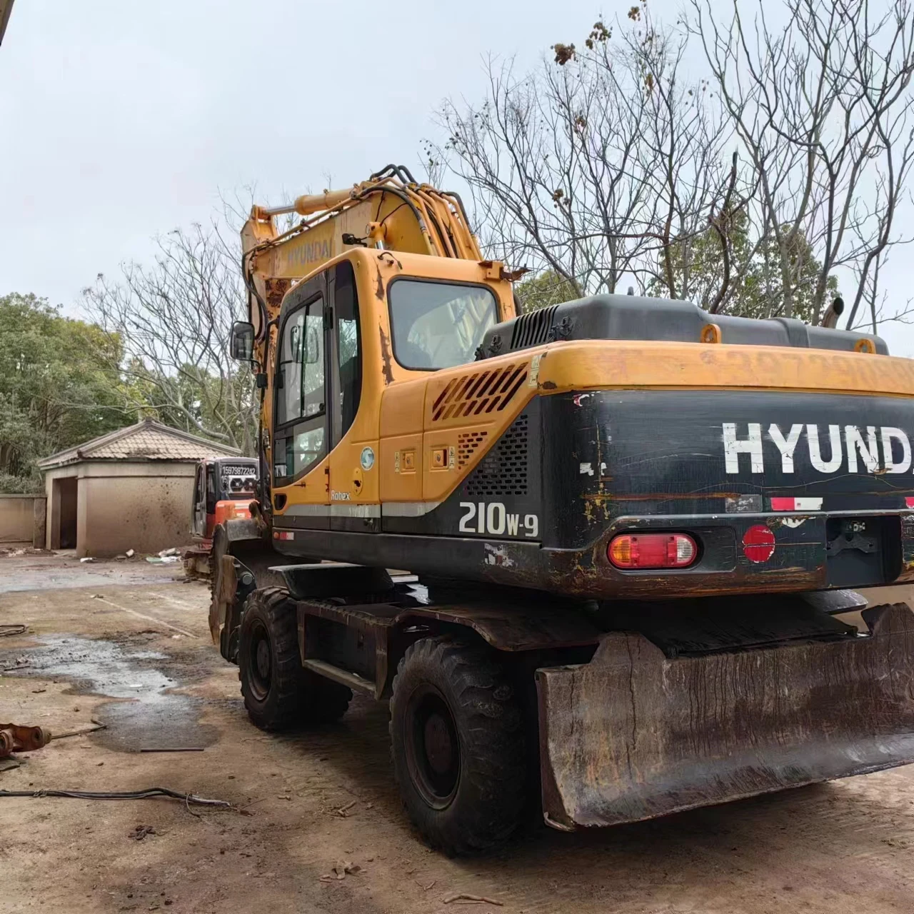 Hot Selling  Used Excavator Original Korea hyundai 210w Secondhand  Digger 210w-9 for Sale in Shanghai