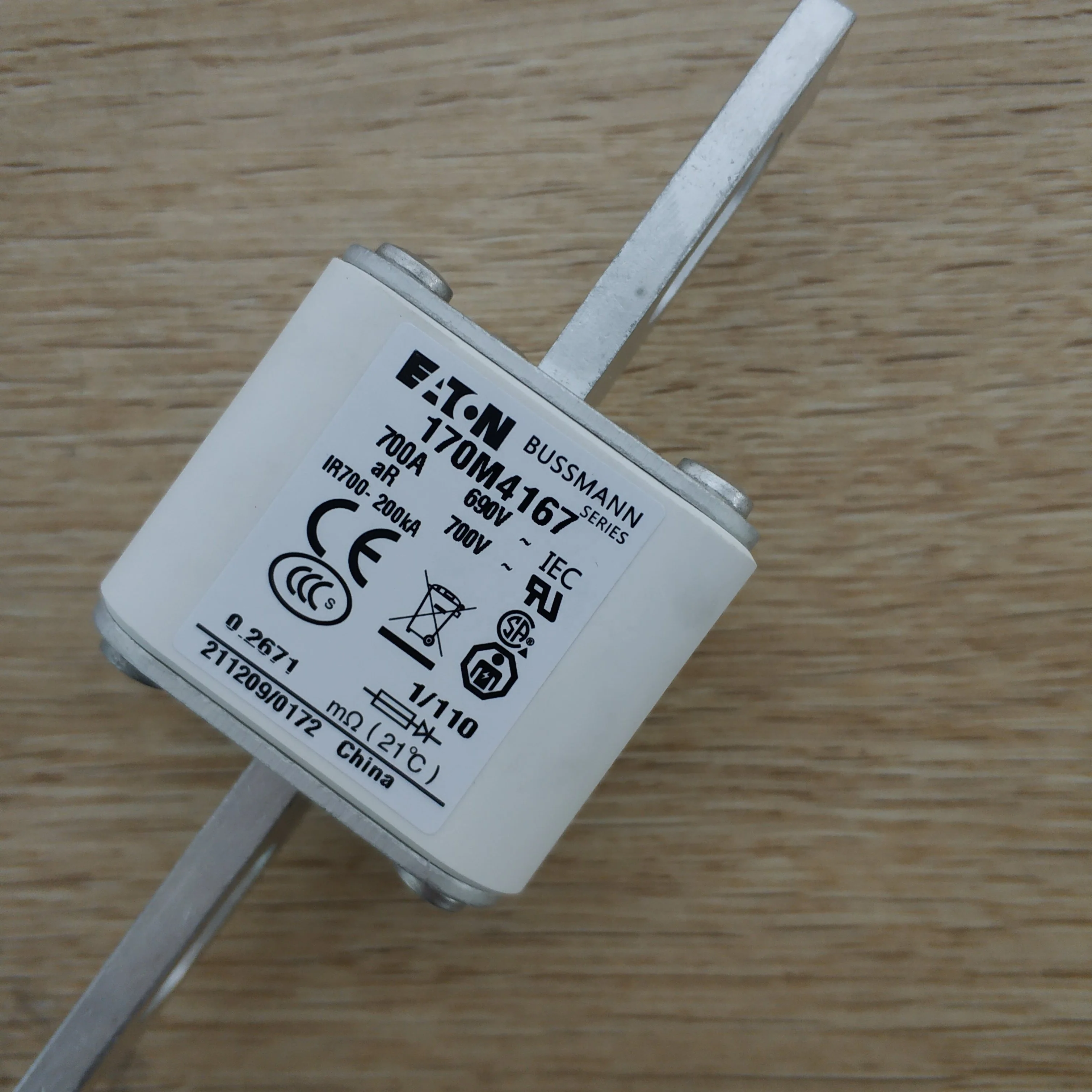 Eat-on fuse170M4167