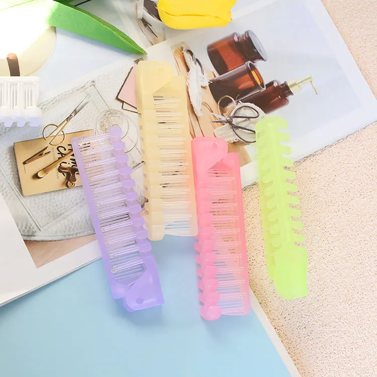 Compact Design Multi Color Travel Easy-carrying Folding Plastic Hair Comb For Women