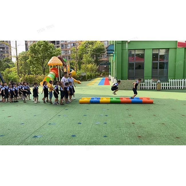 Надувная лестница для командных игр