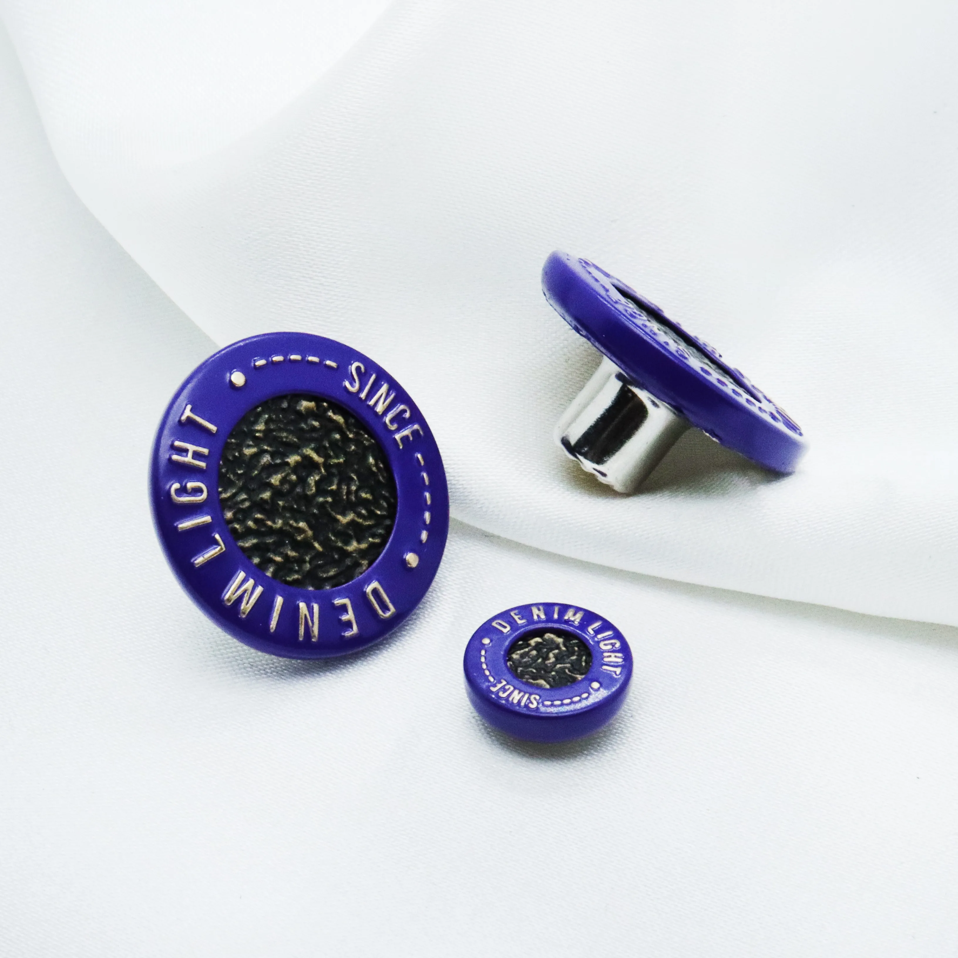 Factory Custom Logo Silver Metal Jeans Buttons and Rivets Engraved Jacket Denim Zinc Alloy Buttons 17mm for Garments Decorated