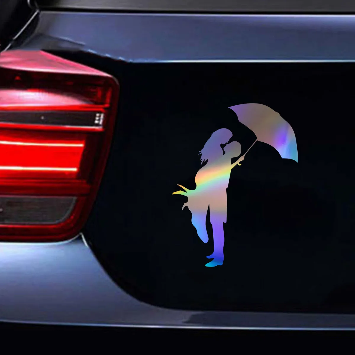 Kissing Couple With Umbrella Romantic Love Vinyl Decal Car Truck Bumper Window Laptop Sticker Decor Gift Die Cut Decals Glass
