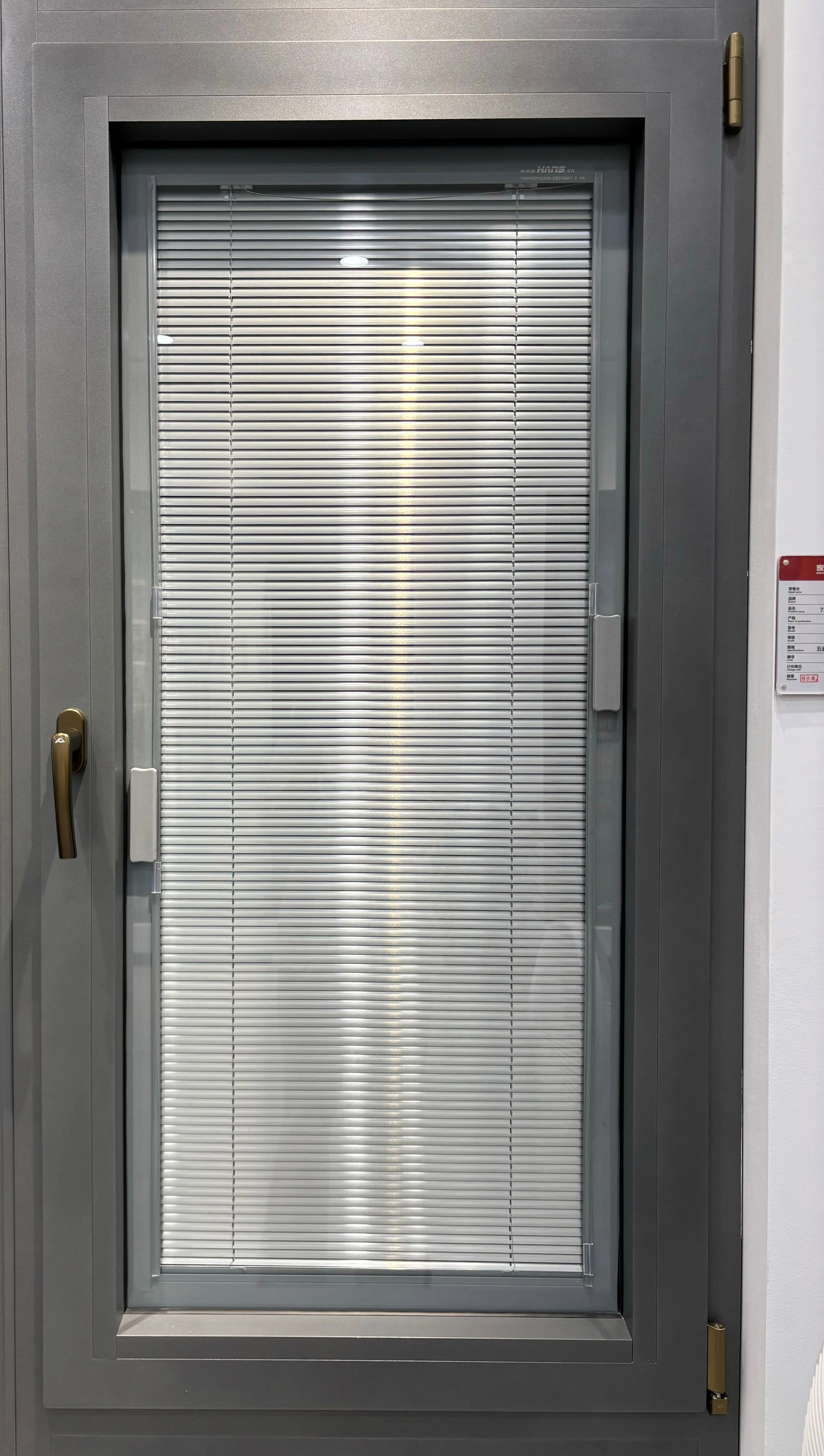 Modern Fully Tempered Aluminum Alloy Double Glazing Tilt Turn Window Swing Open with Internal Blind Louver Bedroom Application