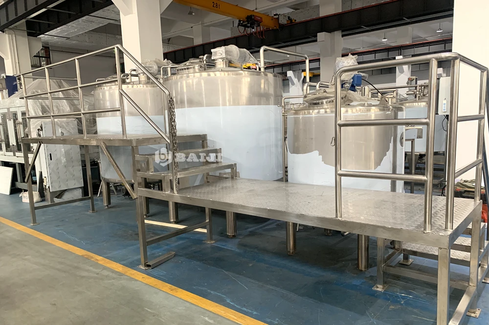 Automatic 3 in 1 rotary small bottle fruit juice making filling machine production line