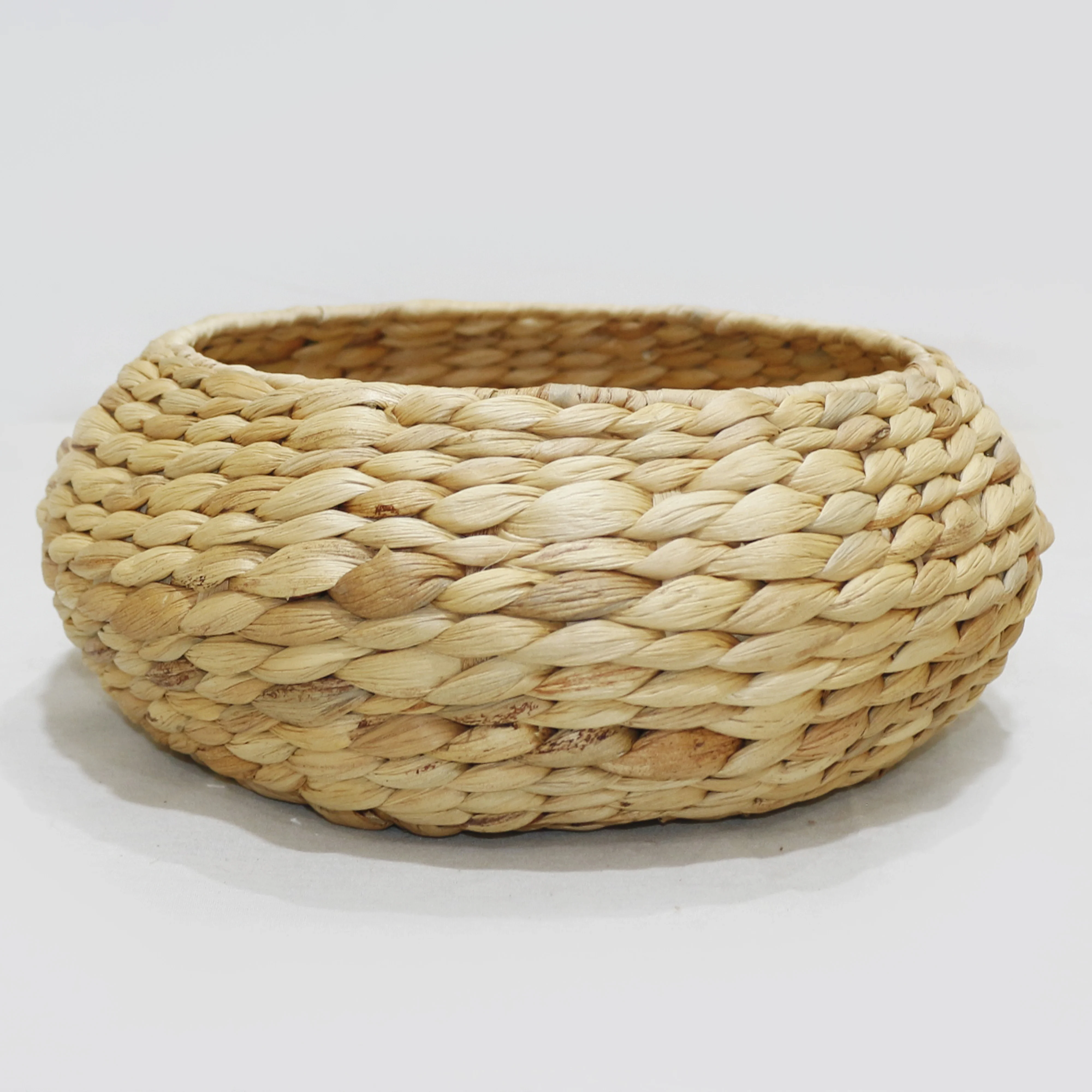 Handmade woven water hyacinth basket rush grass office home storage food bread baskets with handles from Artex Dong Thap