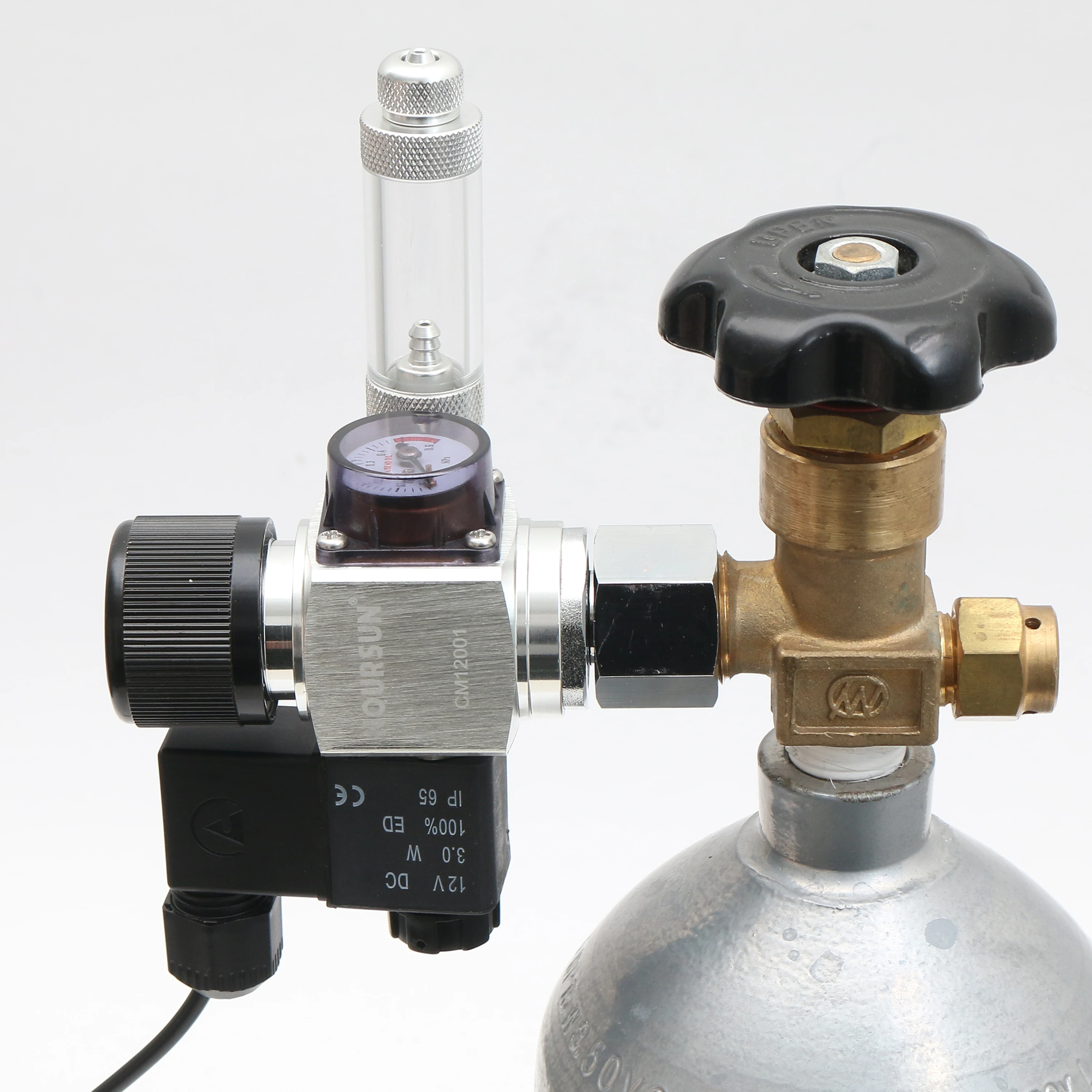 
Aquariums co2 regulator with low power solenoid valve 