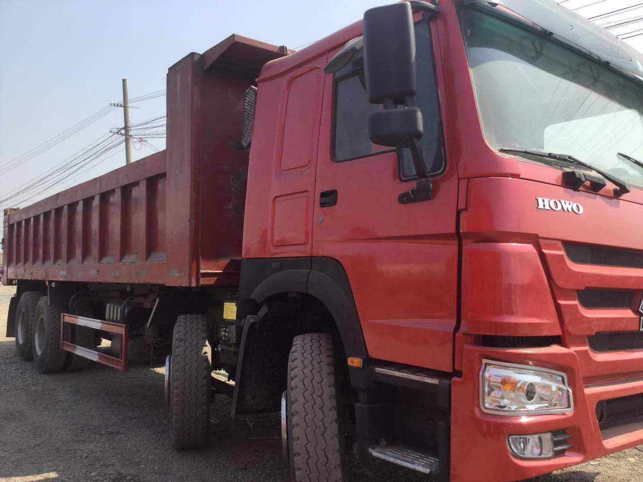 Sinotruck Howo Dump Truck Heavy Weight Sand Tipper Used
