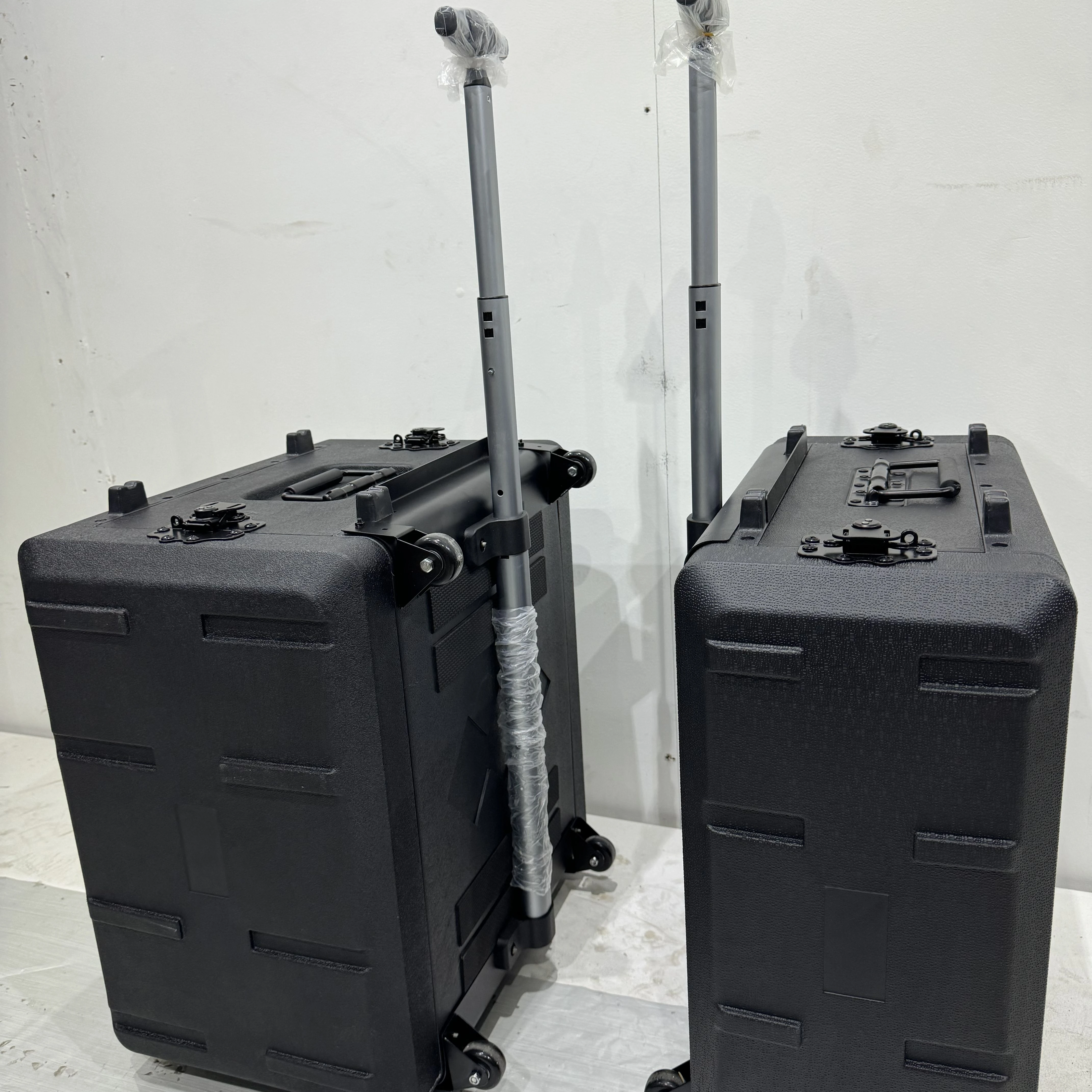 Microphone Sponge protection Flight case Hardware Stackable 390mm Depth 4U6U Explosion-proof Polypropylene Plastic Rack case