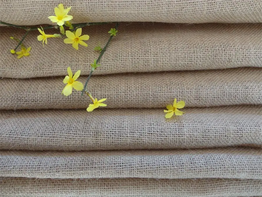 
Hot sales Hessian cloth natural hessian jute fabrics Eco friendly jute burlap for bag and decoration uses 