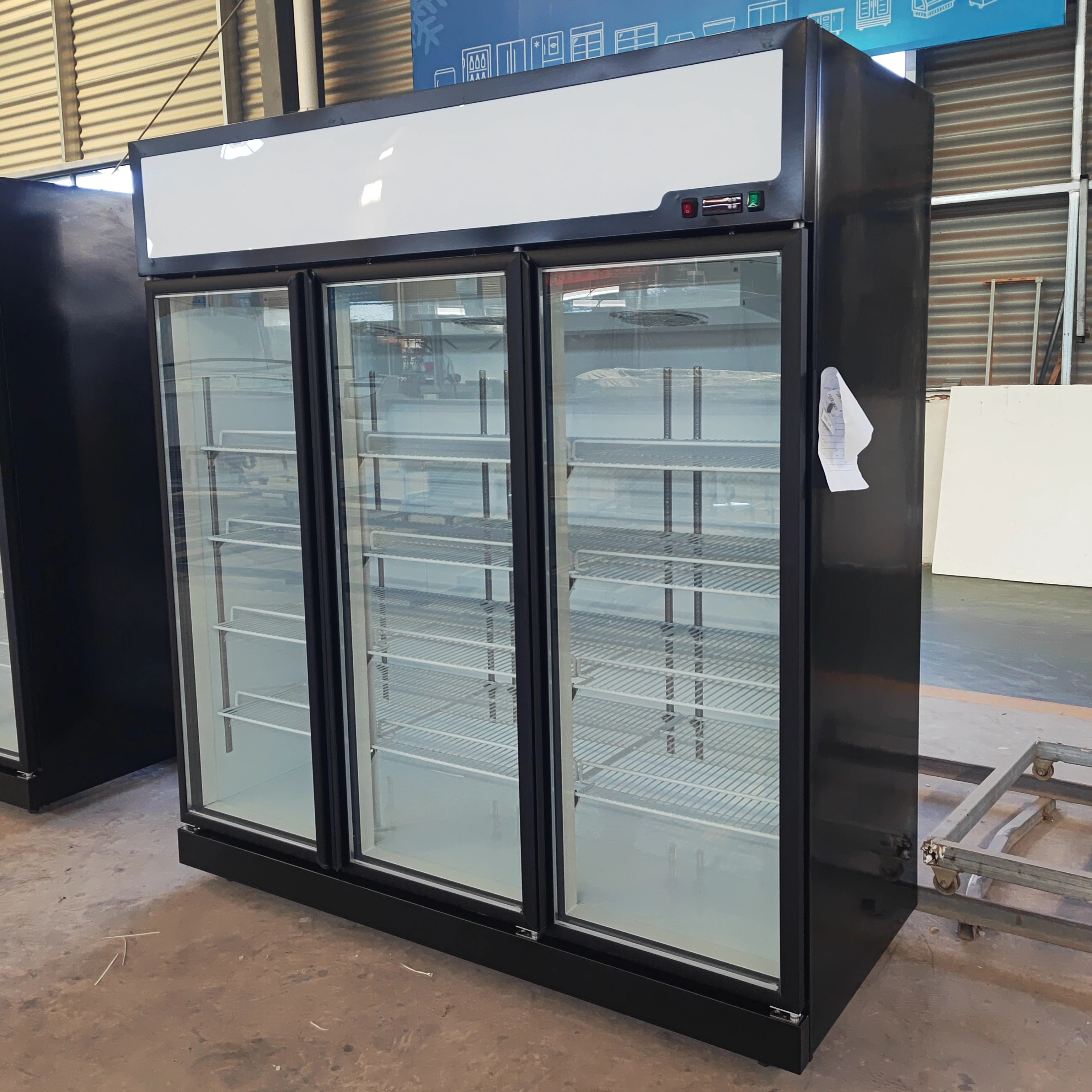Convenience Store Upright Glass Doors Display Showcase Commercial Beverage Display Chiller Freezer Cooler Refrigerator