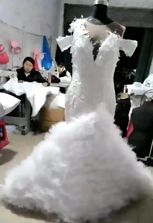 2024 customize off shoulder Mermaid Wedding Dress shinning Beading ruffled bridal gown short sleeve lace wedding gown