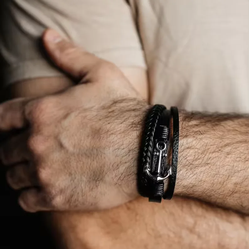 Fine Jewelry Black Leather Bracelet Custom Bracelet Stainless Steel and Leather Bracelets for Men