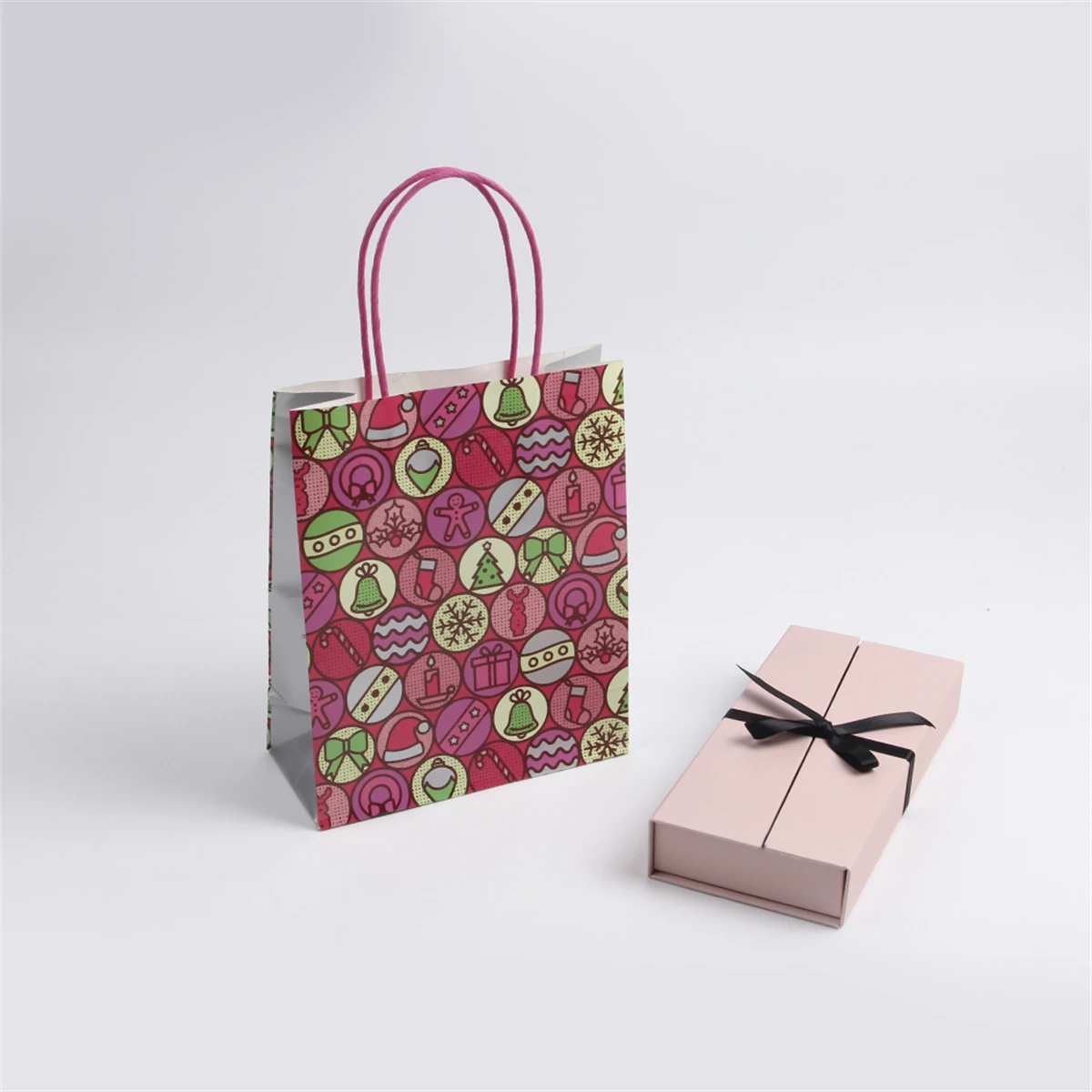 OEM color design style  hard kraft bag man card eyelash craft lipstick styrofoam tshirt corrug colorful art paper bag