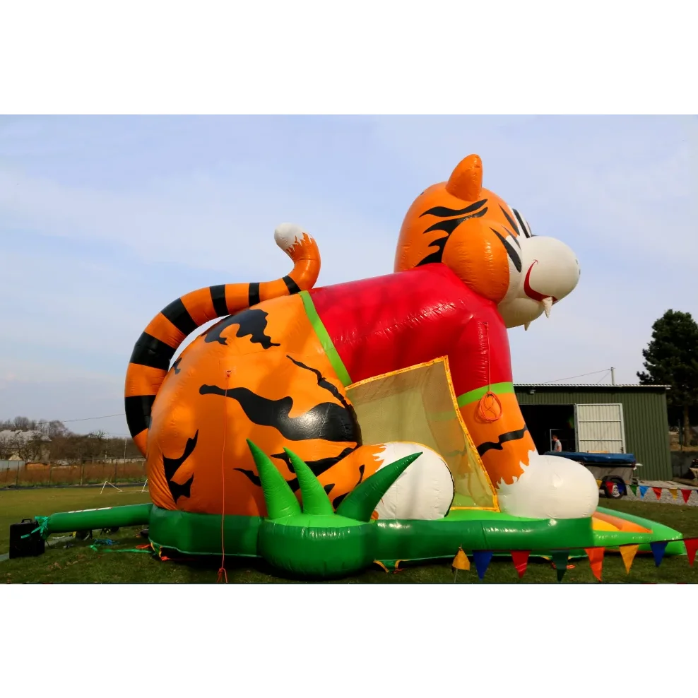 New design hot sale beautiful and impressive swimming pool with ball, inflatable tiger jumping castle