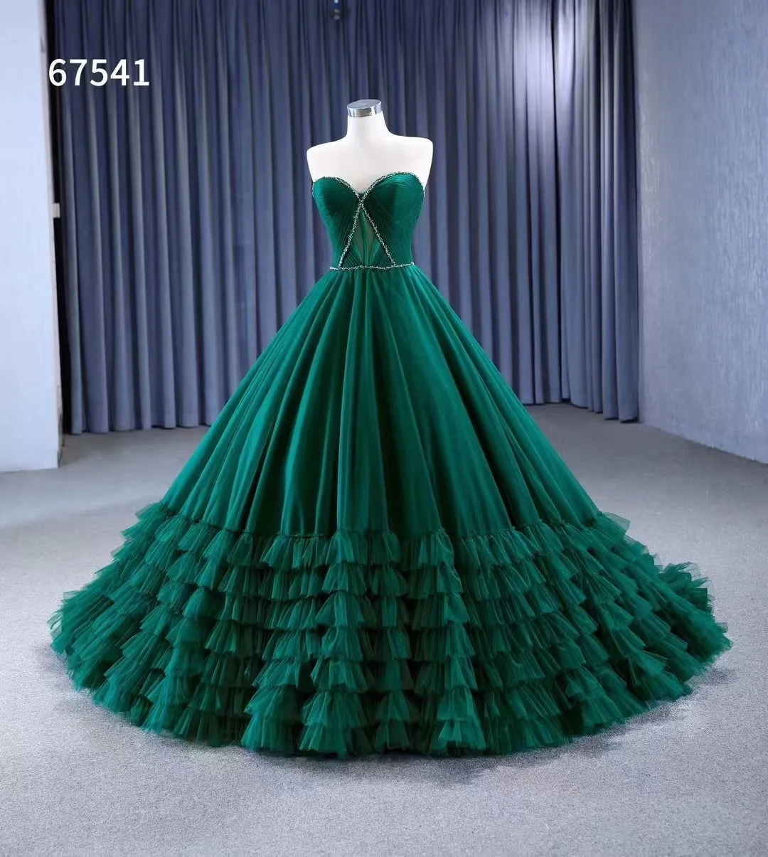 Feishiluo Fluffy  New Design Evening Prom Ballgown  SWEETHEART  Fashion Dark Green Evening  Gowns  dresses  For Girl