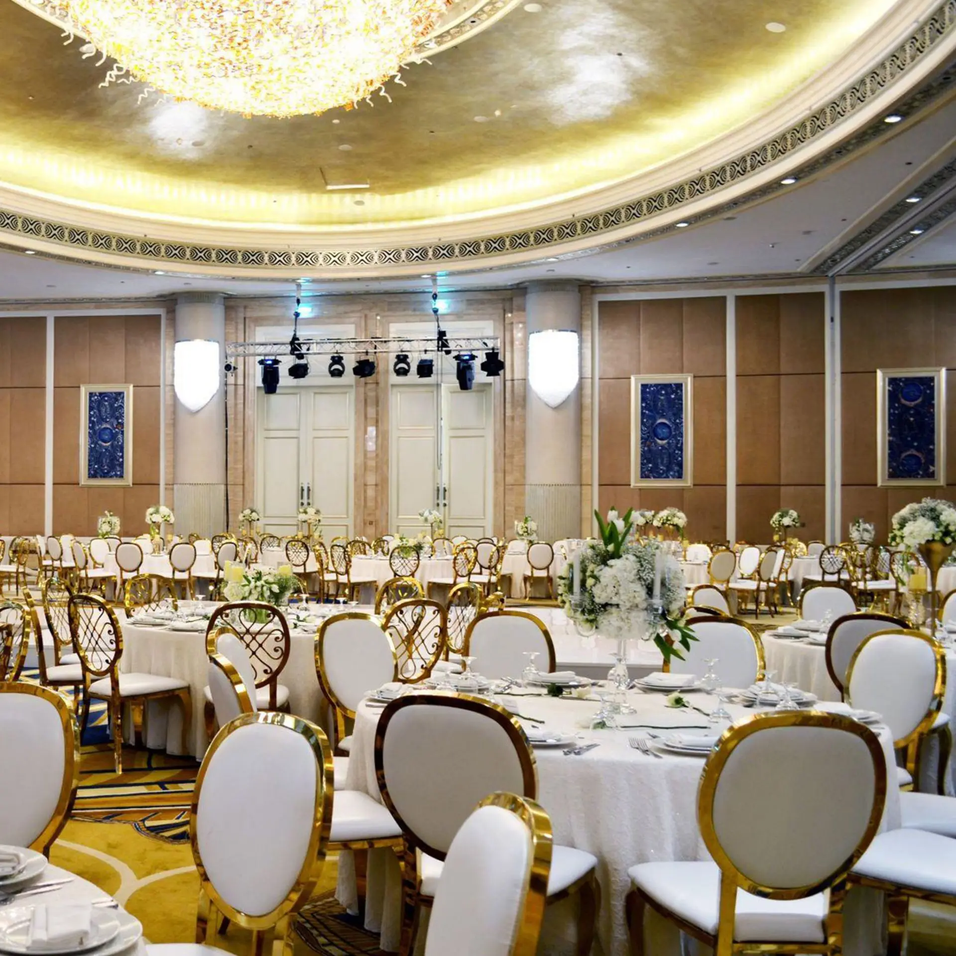 Luxury modern gold stainless steel round back dining banquet chair for wedding