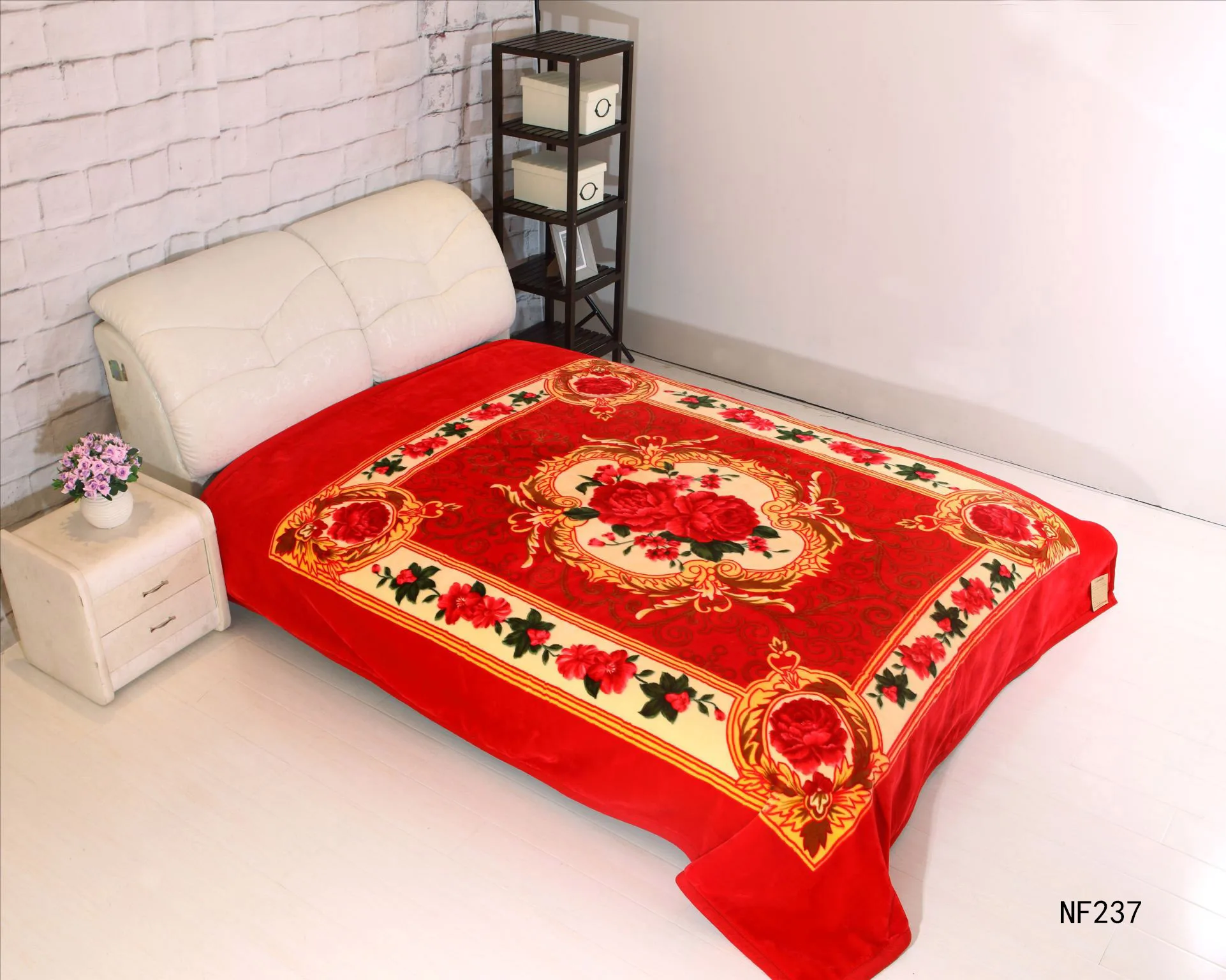 China blankets manufactures with embossed korean style mink raschel blankets