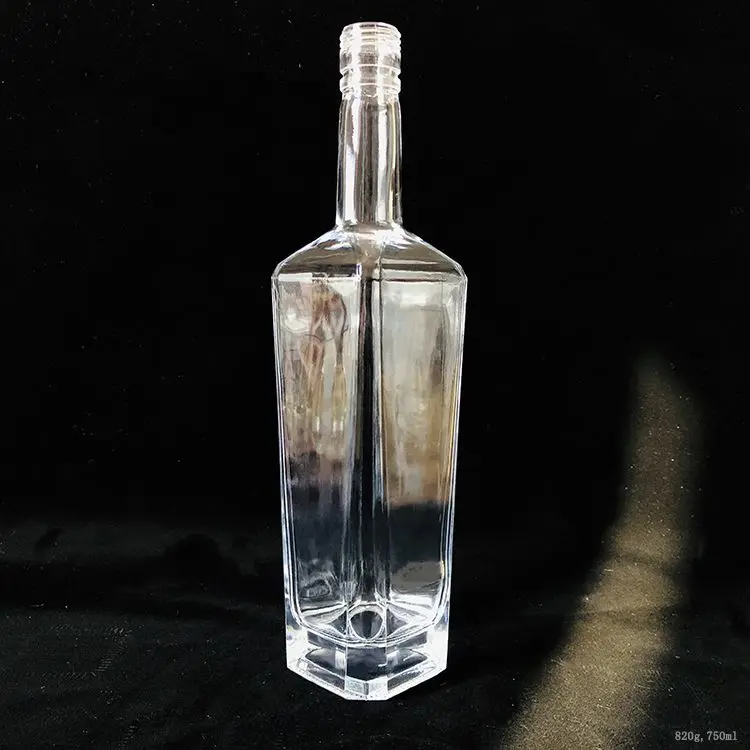 
 Фабричная квадратная стеклянная бутылка для виски 70cl 75cl с винтовой крышкой  