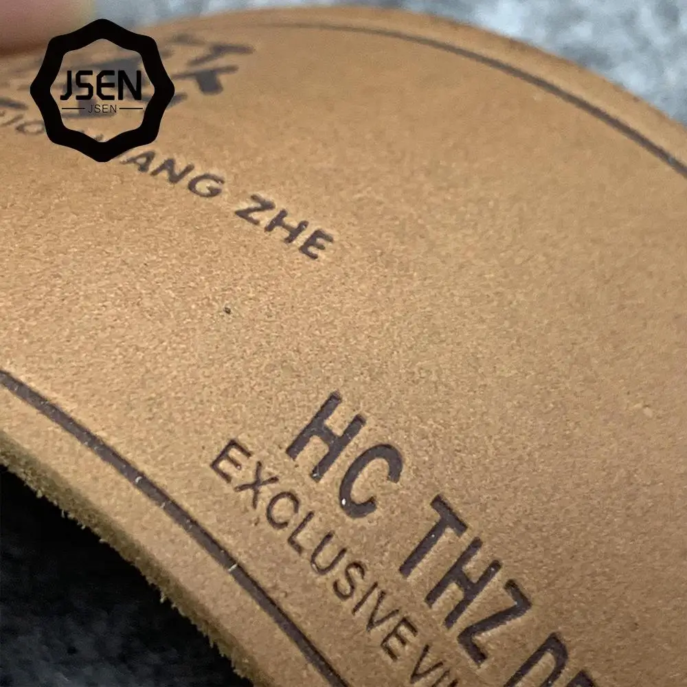 
 Пользовательские тисненые кожаные нашивки и джинсы кожаные этикетки и бирки для одежды  