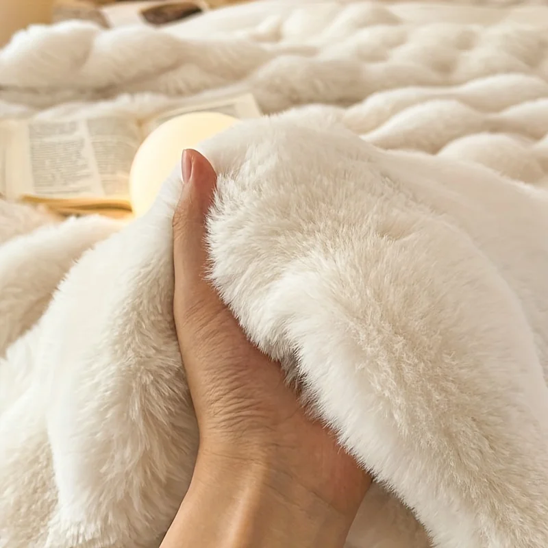 Super Soft Faux Rabbit Fur Blanket All Seasons Bubble Blanket for Bedroom Bed & Sofa Knitted Fleece Winter Home Decor
