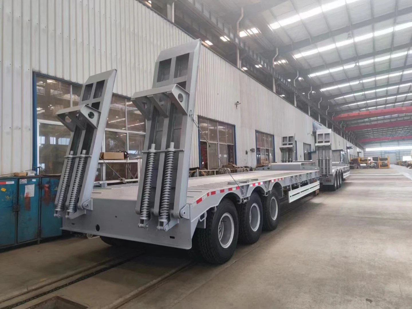 3/4 низкорамный механической обработывающий LOWBOY грузовик прицепа 50Ton-100Ton «гусиная шея» типа