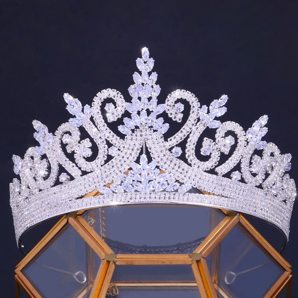 Wholesale High-End Bridal Crown Tiara Exquisite Crystal Flower Crown Zircon Naked Diamond Big Alloy Jewelry Wedding Hair