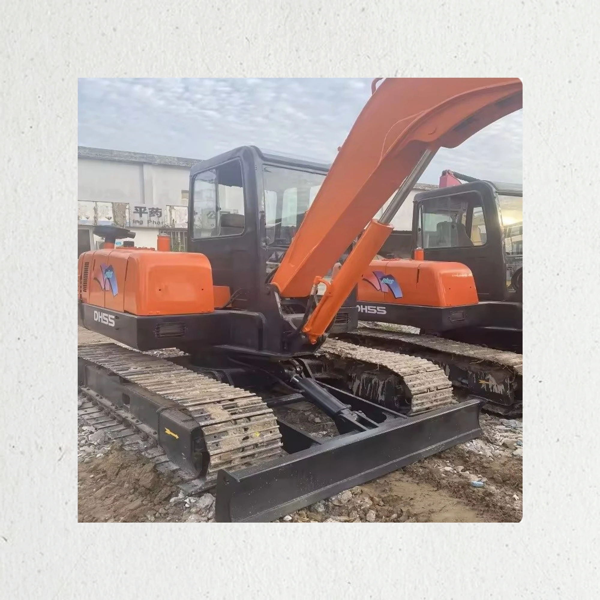 Используется хороший DOOSAN/экскаватор Doosan DH55 оригинал для продажи