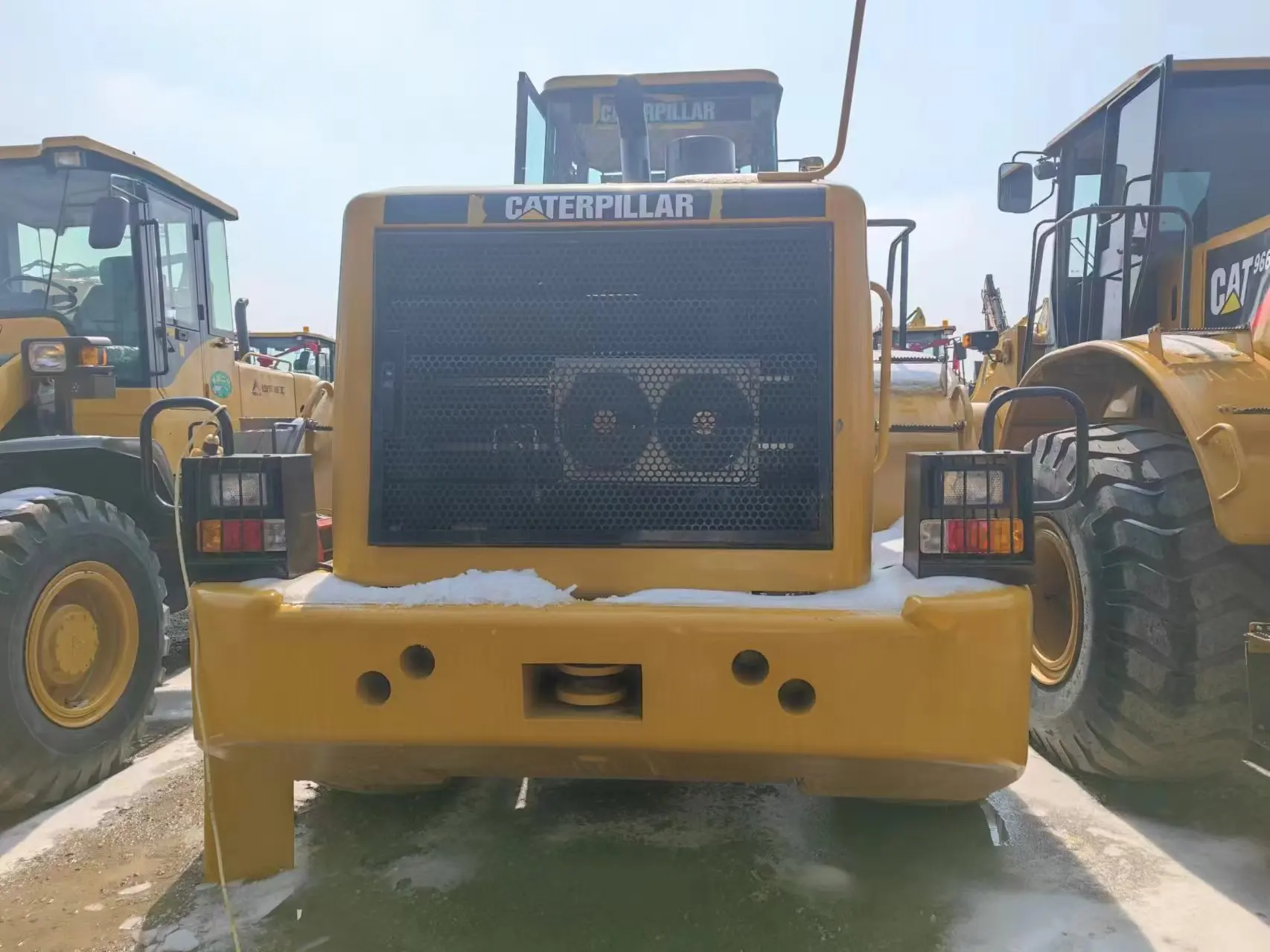 Sturdy Second-hand  Loader Caterpillar 966H - Proven Dependability