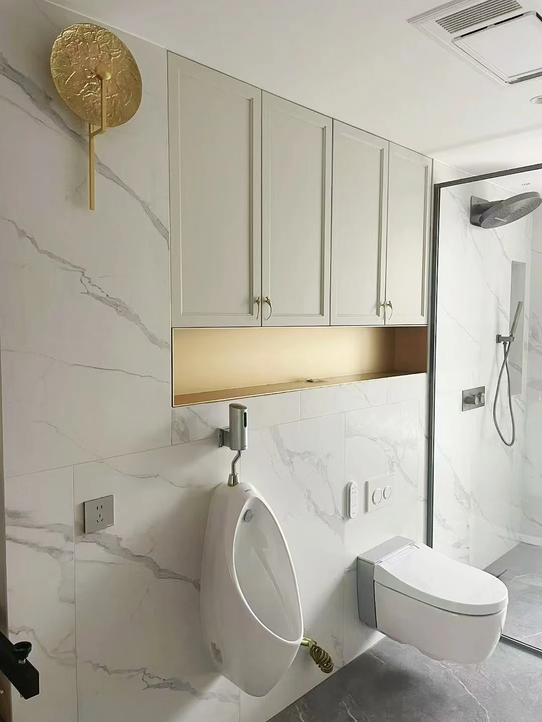 Новый продукт Лидер продаж современный простой цельный дом изготовленная на заказ фабричная мебель шкаф из массива дерева