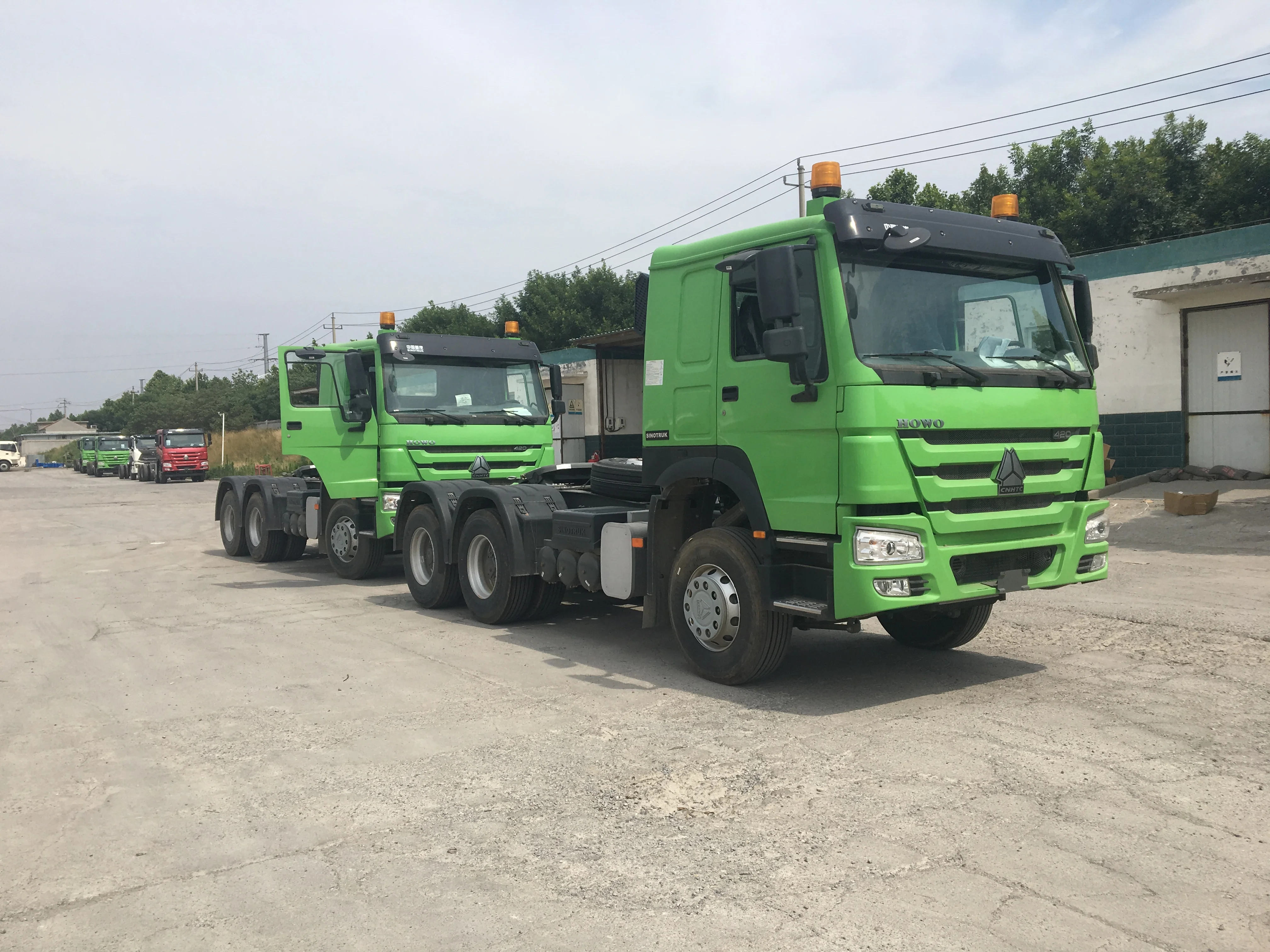 Тракторный грузовик sinosino howo 420hp цена