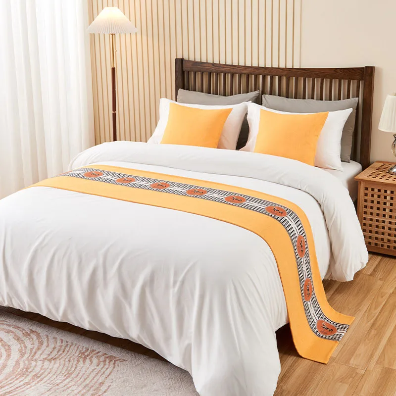 High-End Hotel Bedding Set Soft Beautiful Cushion and Decorative Bed End Flag Towel Runner for Bed End