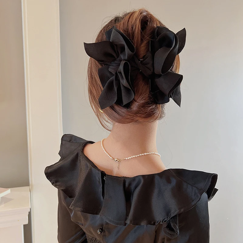 Wholesale Women Hair Accessories Hair Claw Clips Girls Black White Large Size Fashion Shark Clip Acrylic Fabric Bow Claw Clip