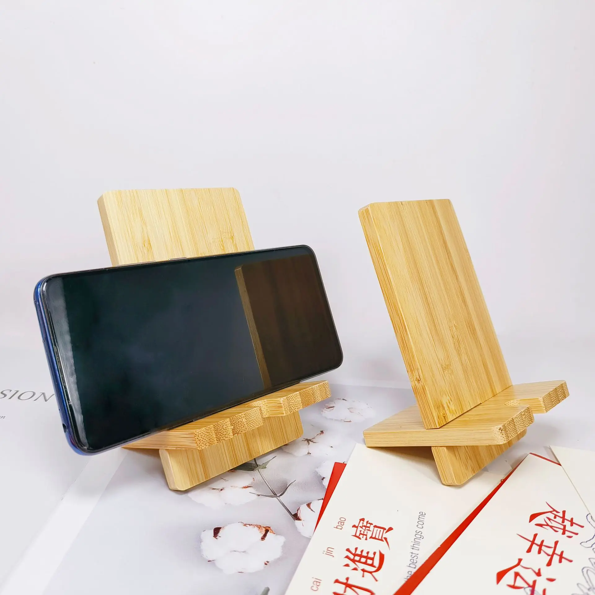 Custom Logo Natural Bamboo Wooden Desk Charging Mobile Cellphone Stand Table Bed Smart Phone Holder Phone Dock