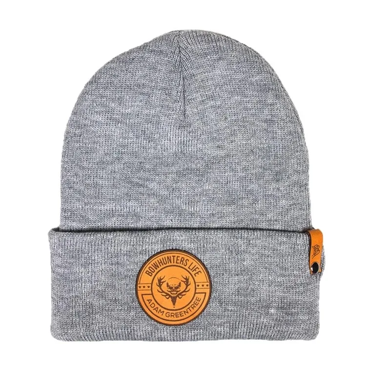 Wholesale 2021 knitted hat women custom logo beanies with leather label