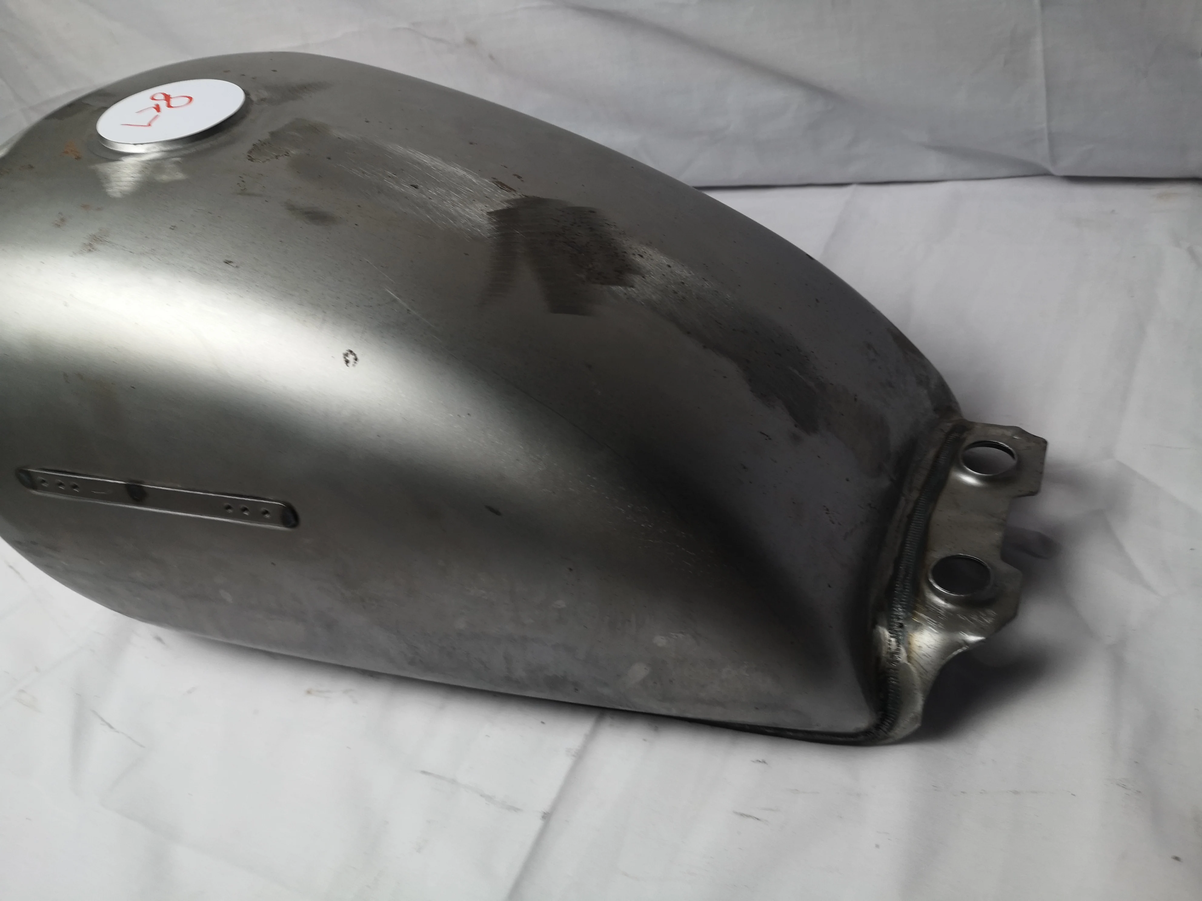 Guaranteed Quality Unique Unpainted Motorcycle Fuel Tank Gm125/gn125 Gas Tank