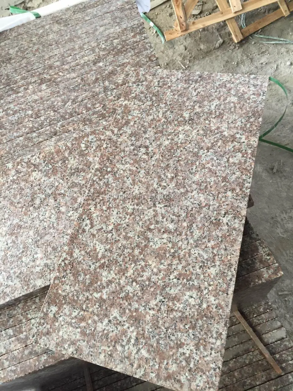 G687 Peach red granite step stones