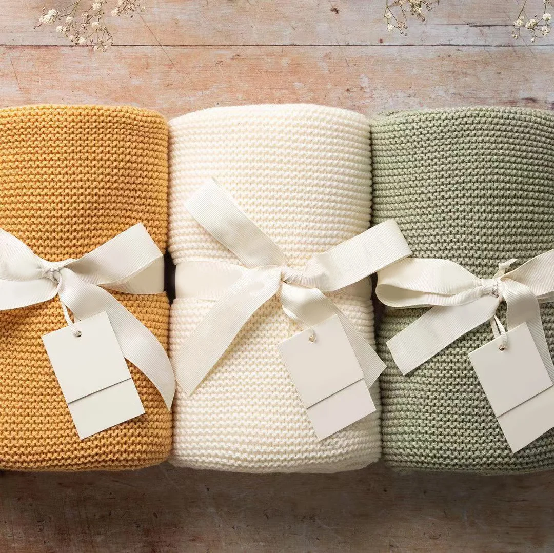 2024 new design GOTS organic cotton baby knitted comforter security  blanket gift box set for newborn