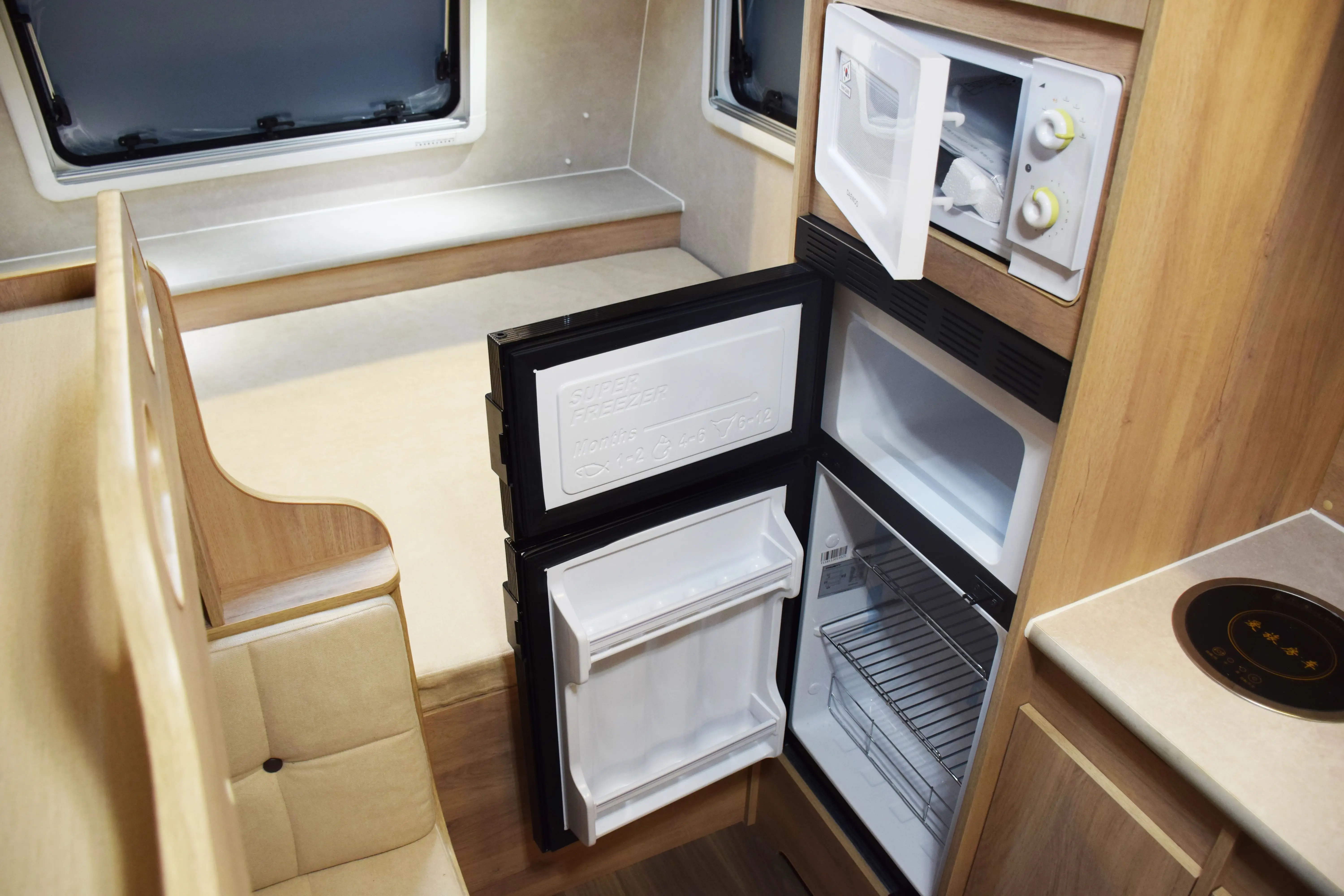 Factory  made hot sale Rv Caravan And Campers Trailer Mini Travel Trailer Camper Rv Motorhome car trailer vehicle