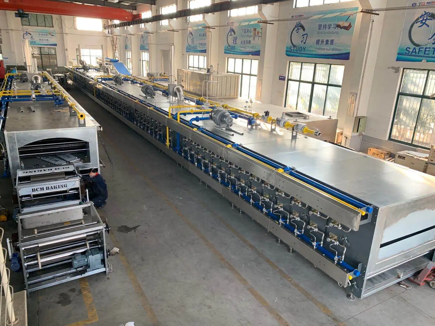 Automatic oreo milk cream Sandwich biscuit production line /biscuit processing machine