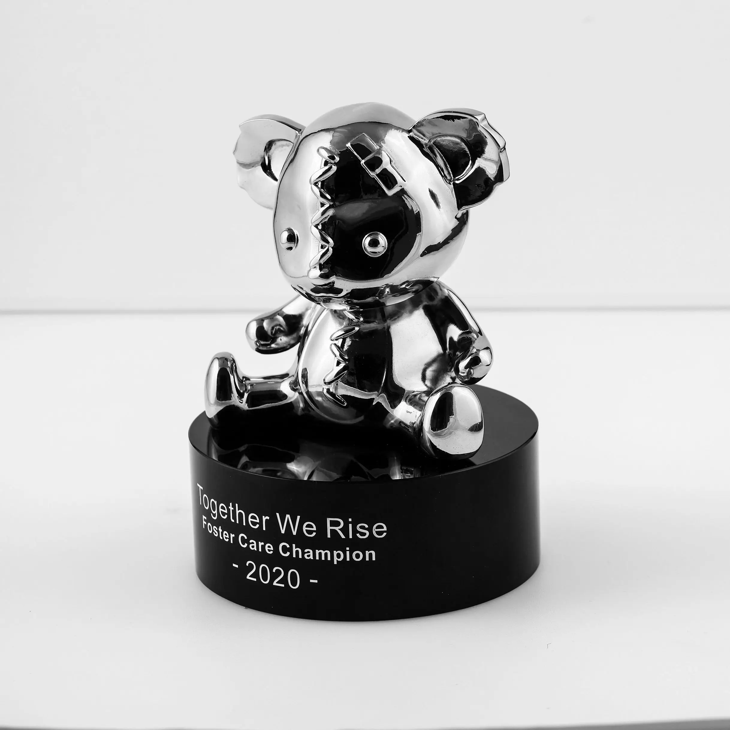 Factory wholesale soccer sport metal customized world cup award football